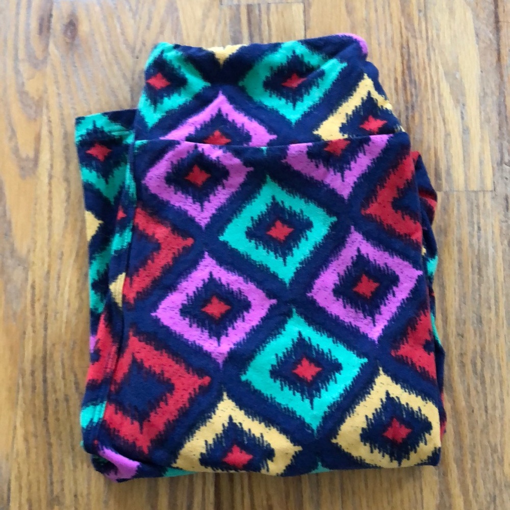 Ikat Lularoe leggings